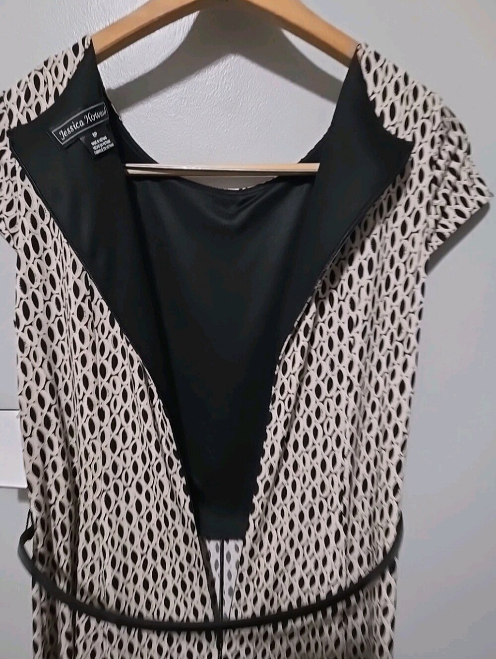 Jessica Howard Women's Dress Sz. 8 Petite Black Cream Geometric Belt Cap Sleeve - Picture 10 of 10